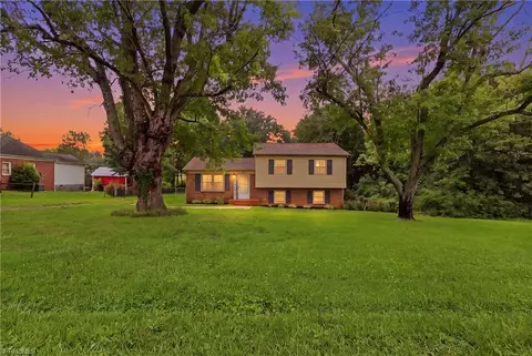 211 Yorktown Rd, Kernersville, NC 27284