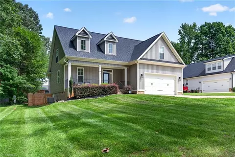 915 Aberdeen Rd, High Point, NC 27265