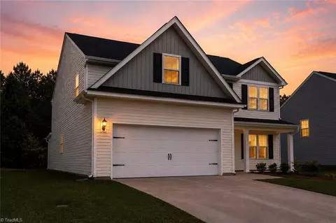 215 Kendall Dr, Winston Salem, NC 27107
