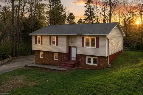 1712 Village Pl, Winston Salem, NC 27127