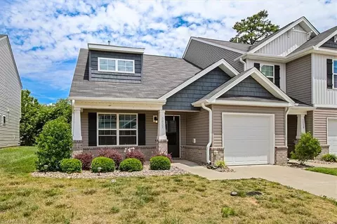 3837 Copperfield Ct, High Point, NC 27265