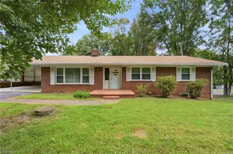 3719 Crosland Rd, Winston Salem, NC 27106