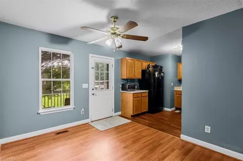 Entry Way - 624 Paramount St, High Point, NC 27260 photo 4 of 5