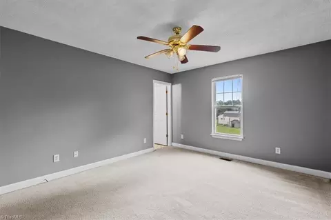 Bedroom - 624 Paramount St, High Point, NC 27260 photo 4 of 10