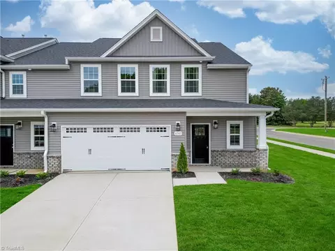 4722 Winding Trl, Summerfield, NC 27358