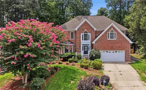 7 Archer Ct, Greensboro, NC 27407