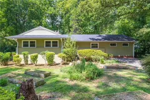 909 Forest Hill Dr, Greensboro, NC 27410