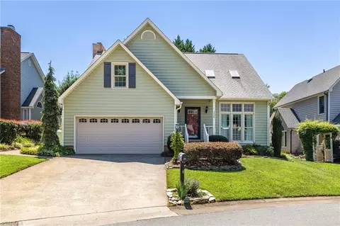 2228 King George Ct, Winston Salem, NC 27103