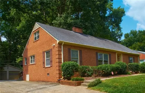 907 Onslow Dr, Greensboro, NC 27408