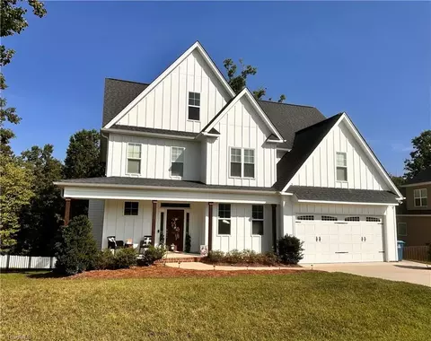 7625 Monty Dr, Kernersville, NC 27284