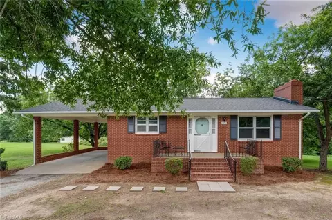 396 Narrow Gauge Rd, Reidsville, NC 27320