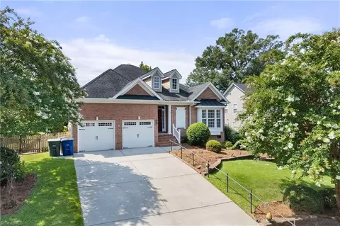 5420 Stone Crossing Dr, Winston Salem, NC 27104