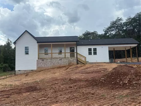 162 Adkins Rd, Stoneville, NC 27048