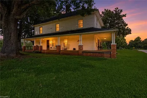 985 Traphill Rd, Hays, NC 28635