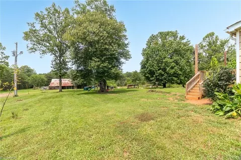 1352 Gravitte Rd, Pilot Mountain, NC 27041 photo 30
