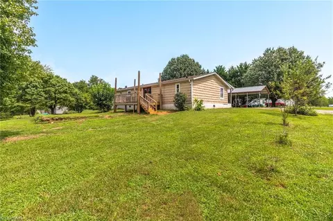 1352 Gravitte Rd, Pilot Mountain, NC 27041 photo 31