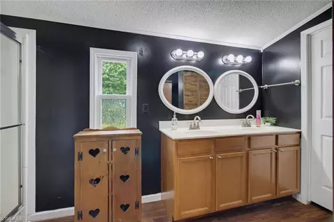 1352 Gravitte Rd, Pilot Mountain, NC 27041 photo 21