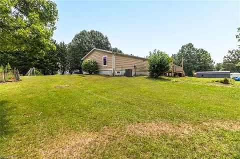 1352 Gravitte Rd, Pilot Mountain, NC 27041 photo 33