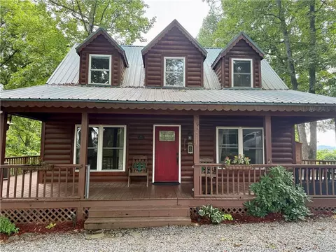 61 Lucky Hill Rd, Grassy Creek, NC 28631