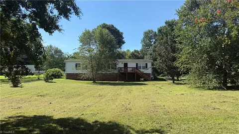 1713 Market Dr, Sophia, NC 27350
