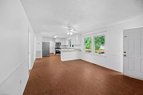 Living - 505 Addor Rd, Pinebluff, NC 28373 photo 1 of 2