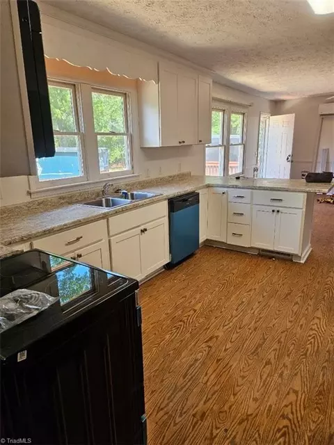 Kitchen - 505 Addor Rd, Pinebluff, NC 28373 photo 3 of 7