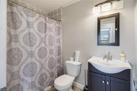 Bath - 607 Oneill St, High Point, NC 27260 photo 2 of 2