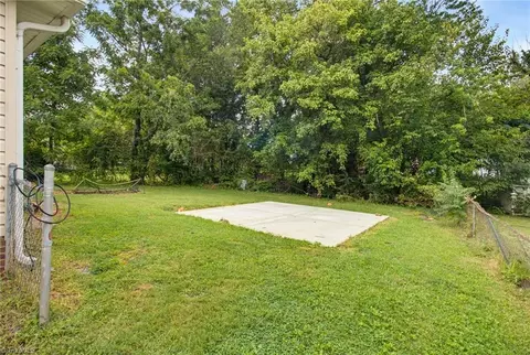 Exterior - 607 Oneill St, High Point, NC 27260 photo 4 of 7