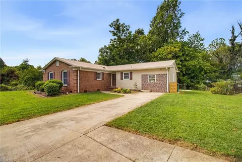 Exterior - 607 Oneill St, High Point, NC 27260 photo 3 of 7