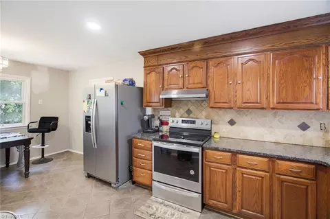 Kitchen - 607 Oneill St, High Point, NC 27260 photo 2 of 2