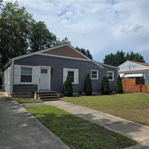 1529 Summit Ave, Greensboro, NC 27405