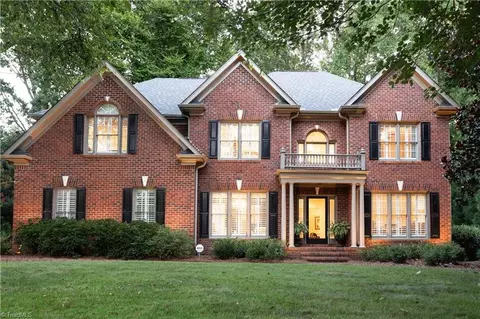 2011 Burntleaf Pl, Greensboro, NC 27410