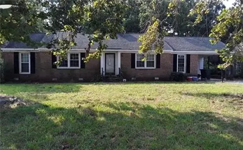 504 Oak Forest Rd, Goldsboro, NC 27534