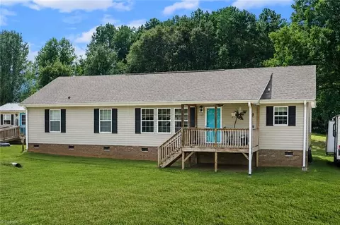 191 Beaver Farm Rd, Lexington, NC 27295