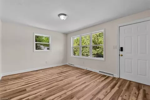 Living - 1003 Grant St, High Point, NC 27262 photo 4 of 6