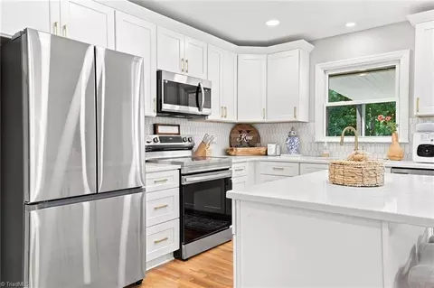 Kitchen - 6060 Bobbybrook Dr, Clemmons, NC 27012 photo 1 of 4