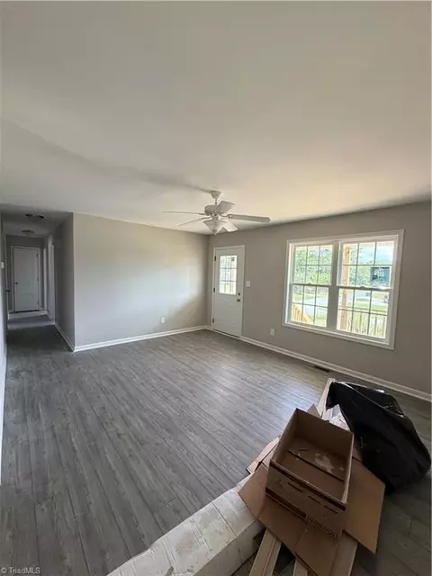 Living - 4941 Elmwood St, Trinity, NC 27370 photo 2 of 2