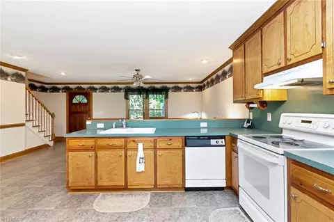 Kitchen - 1050 Staghorn Rd, Purlear, NC 28665 photo 1 of 1