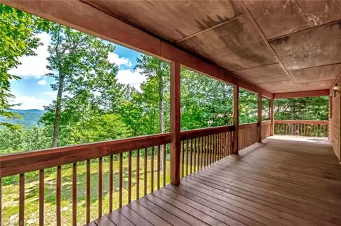 Exterior - 1050 Staghorn Rd, Purlear, NC 28665 photo 3 of 4