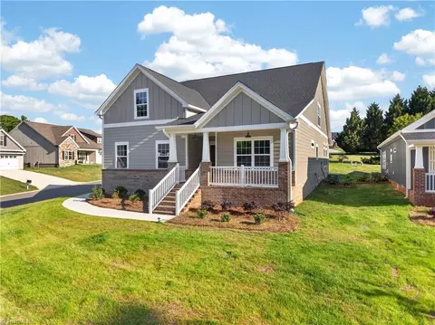 2565 High Meadow Dr, Asheboro, NC 27205