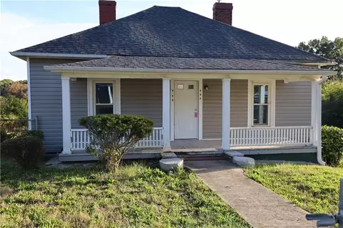 994 Burton St, Eden, NC 27288