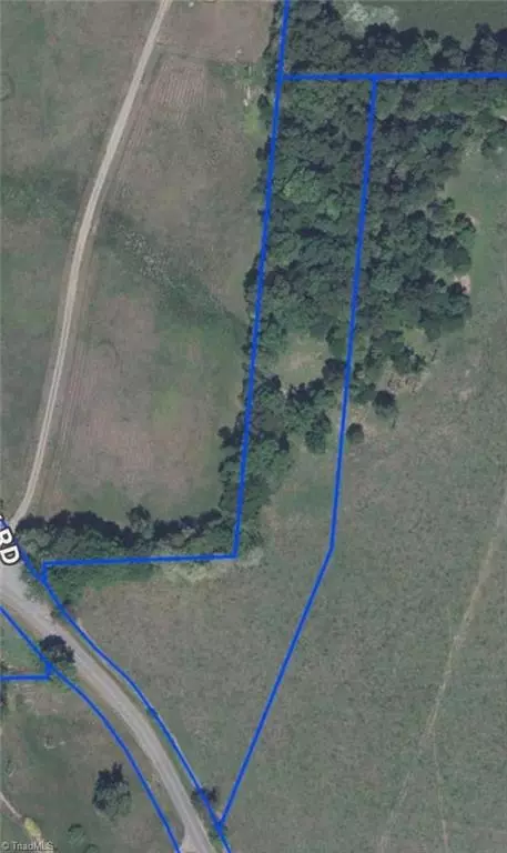 3075 Cedar Forest Rd, Jonesville, NC 28670