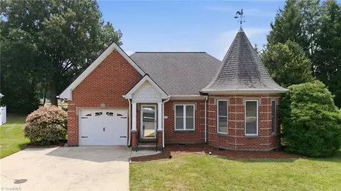 516 Leston Gilbert Dr, Kernersville, NC 27284
