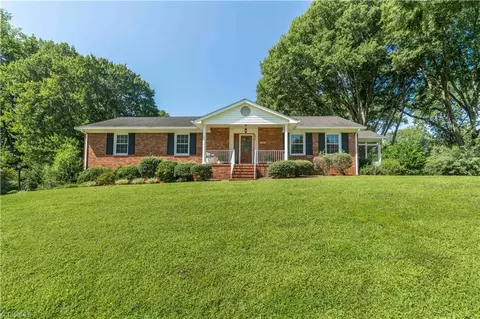 2910 Hope Valley Rd, Winston Salem, NC 27106