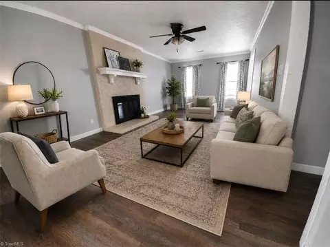 Living - 4804 Whisper Oak Dr, Trinity, NC 27370 photo 2 of 3