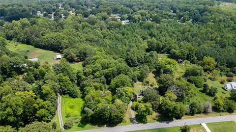 View/Area - 5237 Davis Rd, Winston Salem, NC 27105 photo 5 of 10