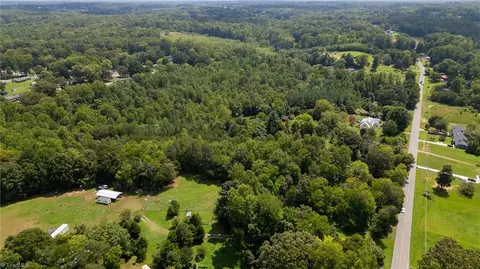 View/Area - 5237 Davis Rd, Winston Salem, NC 27105 photo 4 of 10