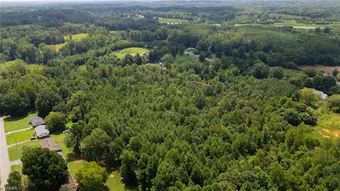 View/Area - 5237 Davis Rd, Winston Salem, NC 27105 photo 1 of 10