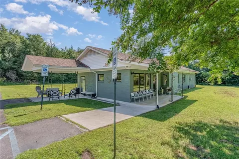 1590 Farmington Rd, Mocksville, NC 27028