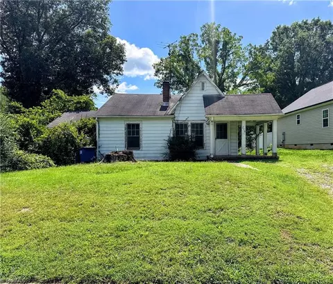 230 Crews St, Winston Salem, NC 27101